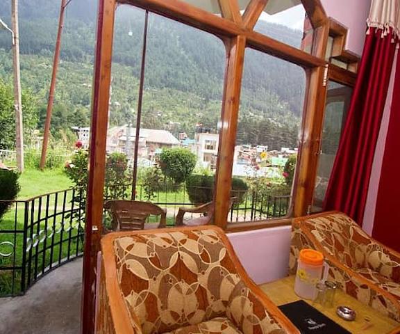 Himanshu Resorts Himachal Pradesh Manali room view